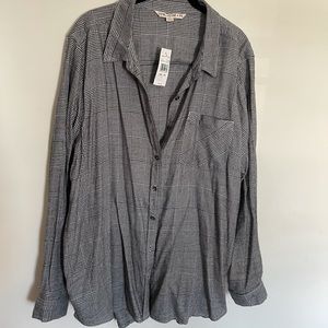 NWT Vanilla Star button down top